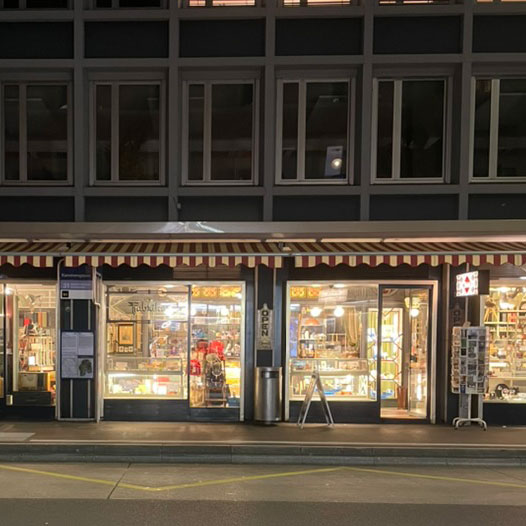 Employed at Designers'Club, Zurich